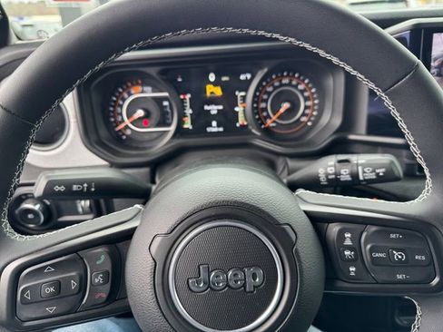 Certified 2025 Jeep Wrangler Sport S image 23