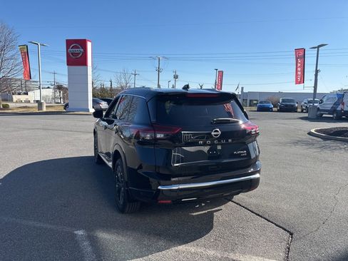 Used 2024 Nissan Rogue Platinum w/ Platinum Premium Package image 5
