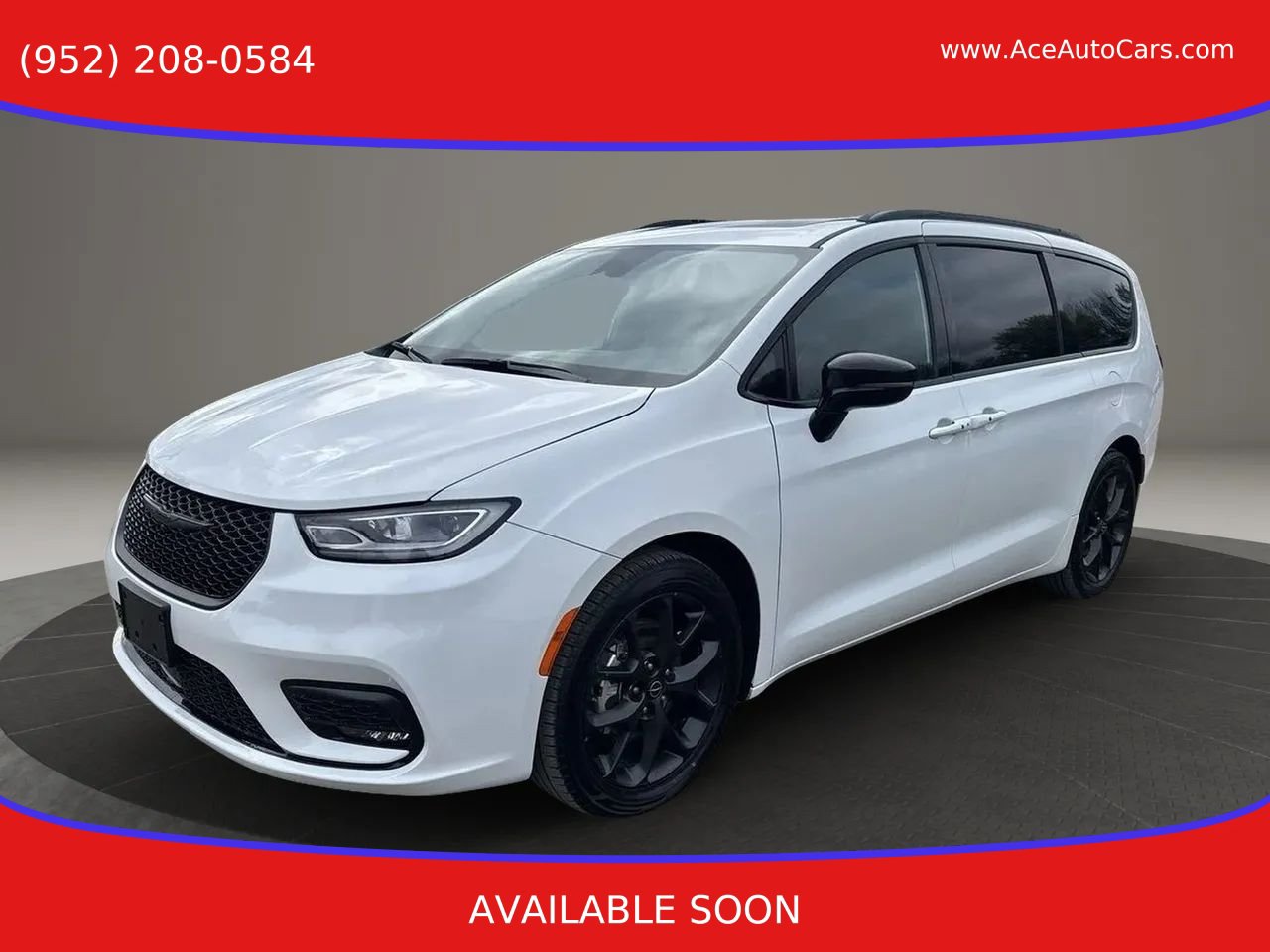 Used 2025 Chrysler Pacifica Limited FWD image 1