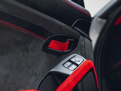 Used 2018 Porsche 911 GT2 RS RWD image 46