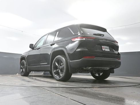 New 2026 Jeep Grand Cherokee Limited w/ Limited Altitude Package AWD/4WD image 43