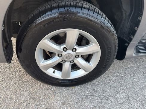 Used 2011 Lexus GX 460 w/ Comfort Plus Pkg image 4