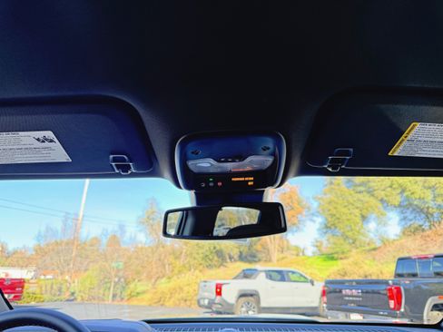 New 2026 GMC Canyon Elevation w/ Convenience Package image 17