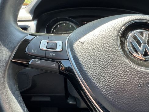 Used 2019 Volkswagen Atlas SE FWD image 19