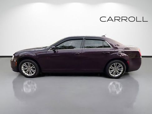 Used 2021 Chrysler 300 Touring L image 6
