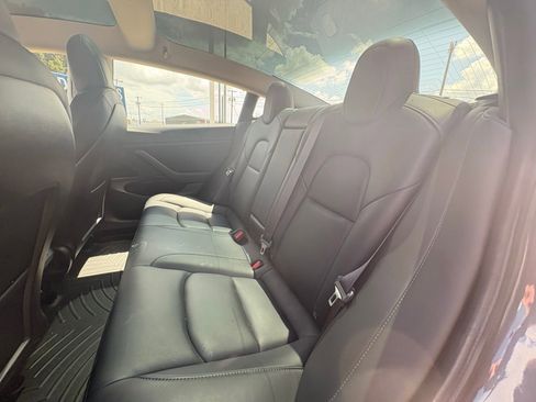 Used 2020 Tesla Model 3 Standard Range Plus RWD image 11