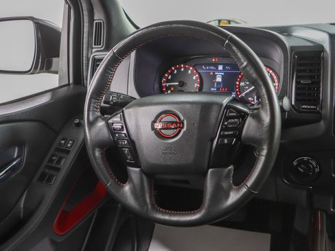 Used 2023 Nissan Frontier PRO-4X w/ Pro Convenience Package AWD/4WD image 13