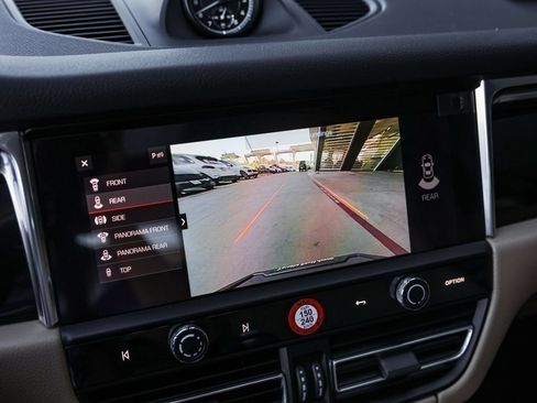 Certified 2026 Porsche Macan AWD/4WD image 24