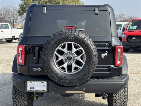Used 2025 Ford Bronco Badlands image 5