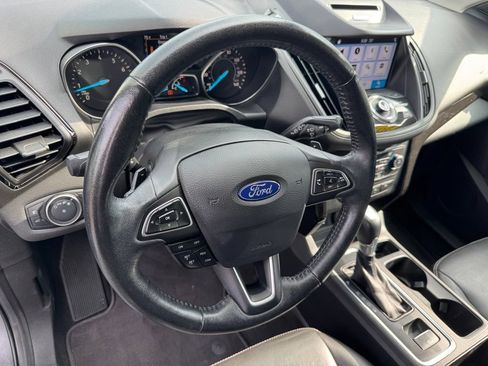 Certified 2017 Ford Escape Titanium FWD image 20