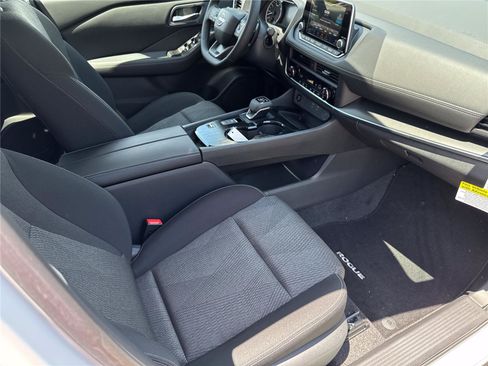 New 2026 Nissan Rogue SV FWD image 34