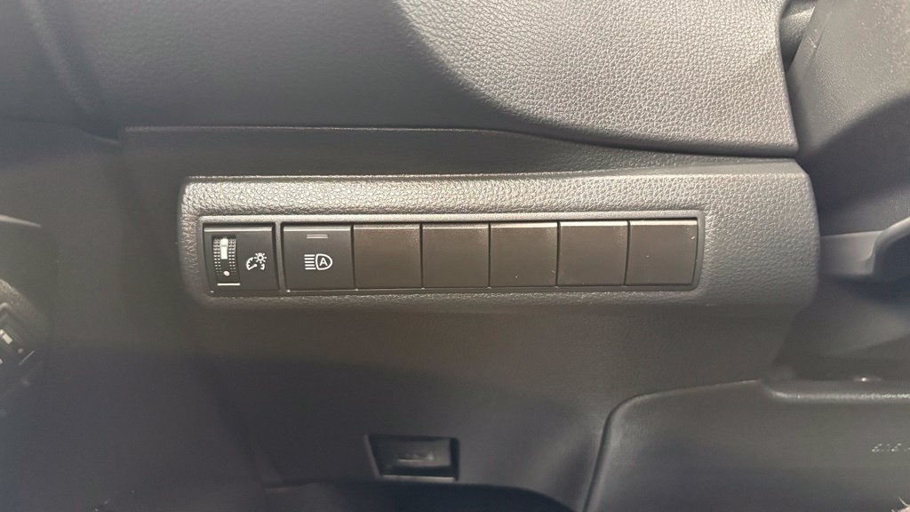 Used 2024 Toyota Corolla XSE FWD image 30
