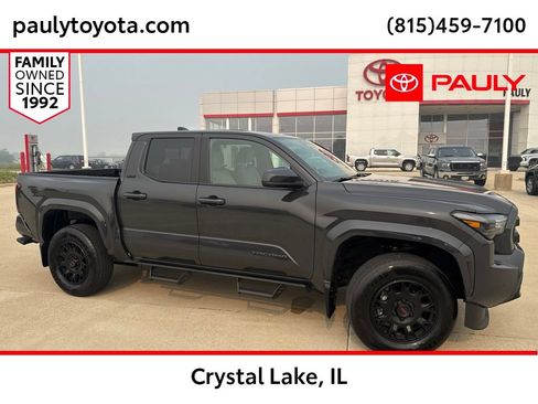 Used 2025 Toyota Tacoma SR5 AWD/4WD image 1