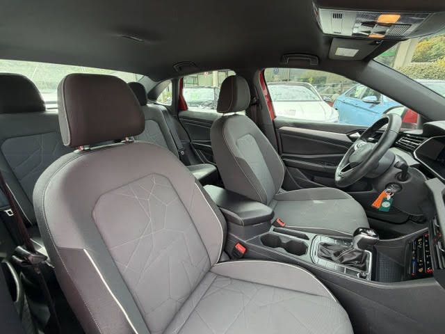 Used 2026 Volkswagen Jetta Sport FWD image 13