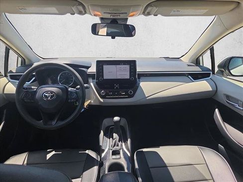 Used 2020 Toyota Corolla LE FWD image 16