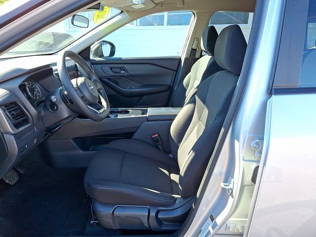 Used 2024 Nissan Rogue S FWD image 14