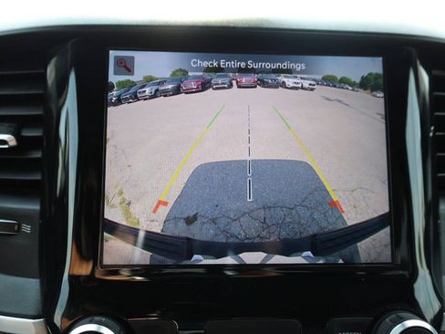 Used 2022 RAM 1500 Big Horn AWD/4WD image 22