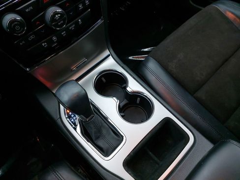 Used 2019 Jeep Grand Cherokee Altitude RWD image 26