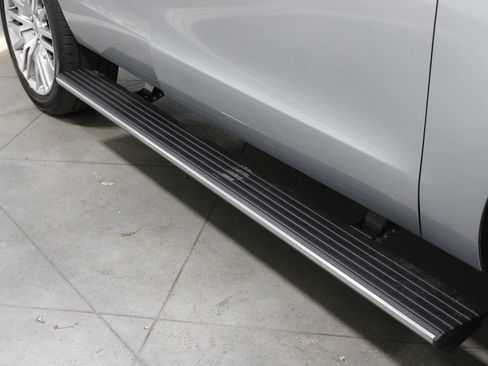 Used 2024 Ford Expedition Limited image 13