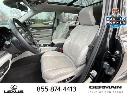 Used 2022 Jeep Grand Cherokee L Overland w/ Luxury Tech Group IV AWD/4WD image 13