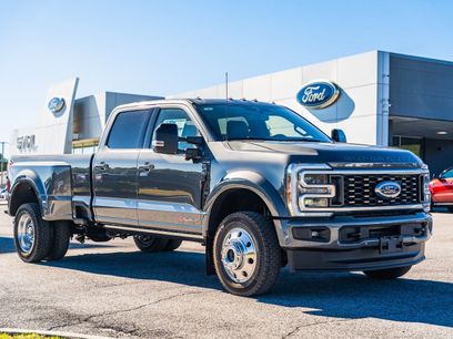 New 2026 Ford F450 Platinum w/ FX4 Off-Road Package