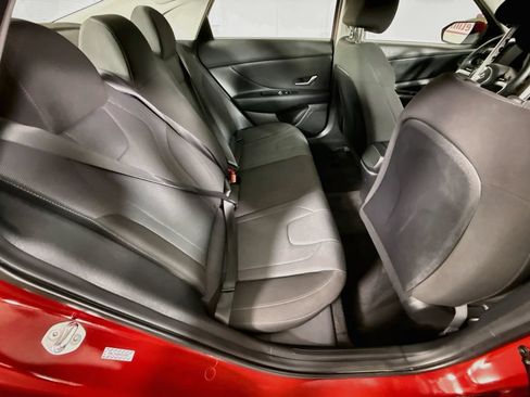 Certified 2023 Hyundai Elantra SE FWD image 28