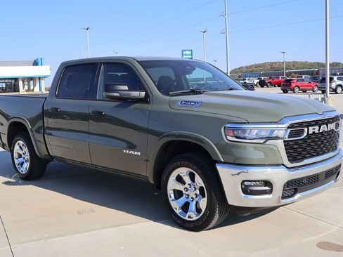 Used 2026 RAM 1500 Big Horn AWD/4WD image 5