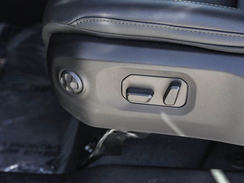 New 2026 Jeep Wrangler Unlimited Sahara AWD/4WD image 22