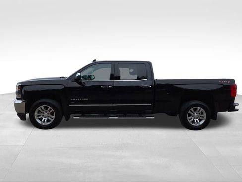 Used 2018 Chevrolet Silverado 1500 LTZ w/ LTZ Plus Package AWD/4WD image 10