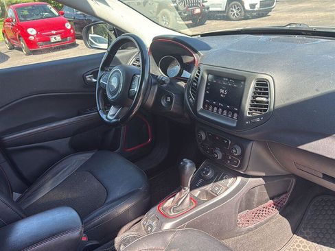 Used 2020 Jeep Compass Trailhawk w/ Cold Weather Group AWD/4WD image 11