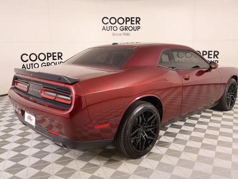 Used 2019 Dodge Challenger GT w/ Blacktop Package AWD/4WD image 18