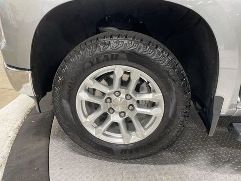 Used 2023 Chevrolet Silverado 1500 LT image 10