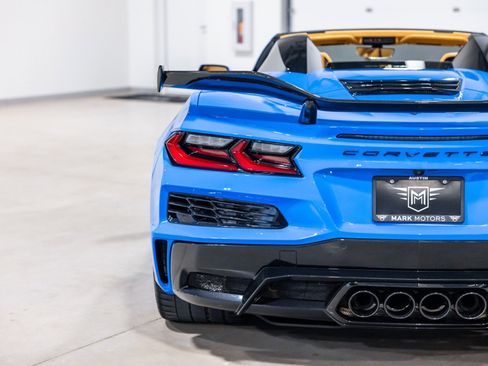 Used 2023 Chevrolet Corvette Z06 RWD image 14