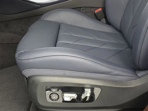 New 2026 BMW XM Label Red image 28