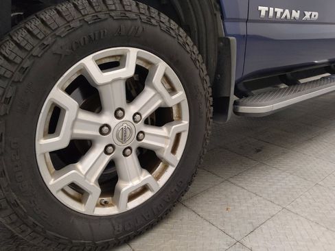 Used 2017 Nissan Titan SL RWD image 31