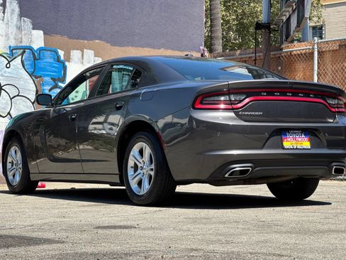 Used 2022 Dodge Charger SXT w/ Leather Interior Group RWD image 6