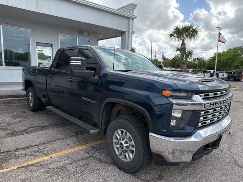 Used 2022 Chevrolet Silverado 2500 LT image 1