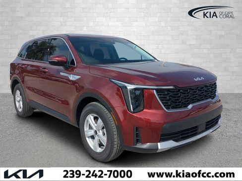 New 2025 Kia Sorento LX image 1