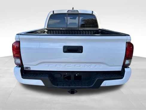 Used 2022 Toyota Tacoma SR image 4