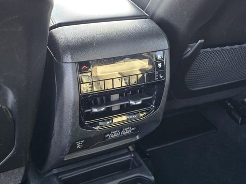 Used 2024 Jeep Grand Cherokee L Limited w/ Luxury Tech Group II image 64