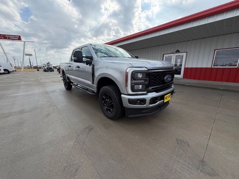 Used 2024 Ford F250 XL w/ STX Appearance Package image 2