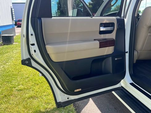Used 2012 Toyota Sequoia Platinum AWD/4WD image 12