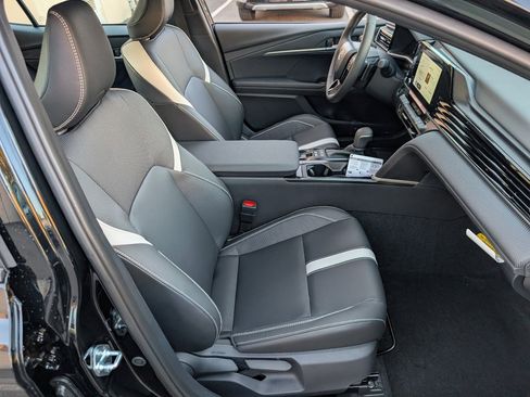 Used 2026 Toyota Camry SE image 8