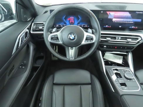 Used 2024 BMW 430i Coupe w/ M Sport Package RWD image 10