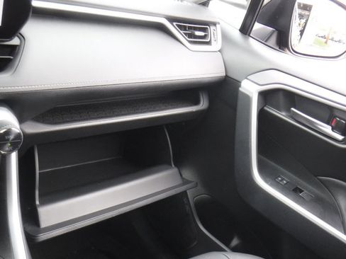 Used 2023 Toyota RAV4 XLE Premium image 38