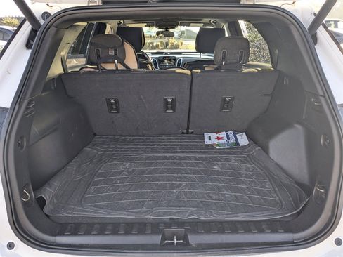 Used 2018 Chevrolet Equinox LT w/ Sun & Infotainment Package image 20