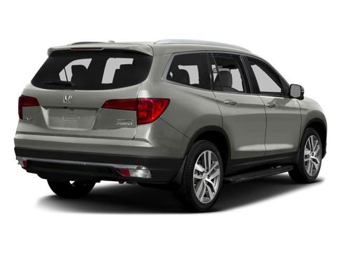 Used 2016 Honda Pilot Touring image 2