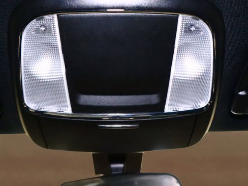 Used 2023 Dodge Charger SXT image 36