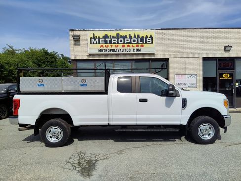 Used 2017 Ford F250 XL w/ Power Equipment Group AWD/4WD image 1