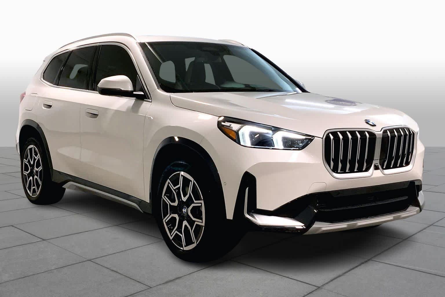 New 2026 BMW X1 xDrive28i w/ Technology Package AWD/4WD image 2